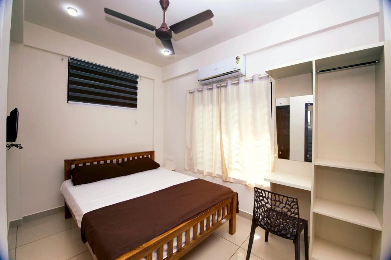 Villa Uthram Residency à Kochi Extérieur photo