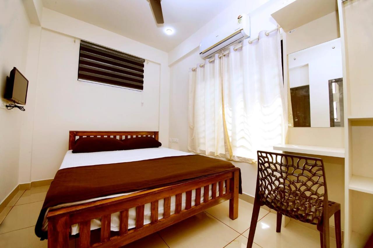 Villa Uthram Residency à Kochi Extérieur photo
