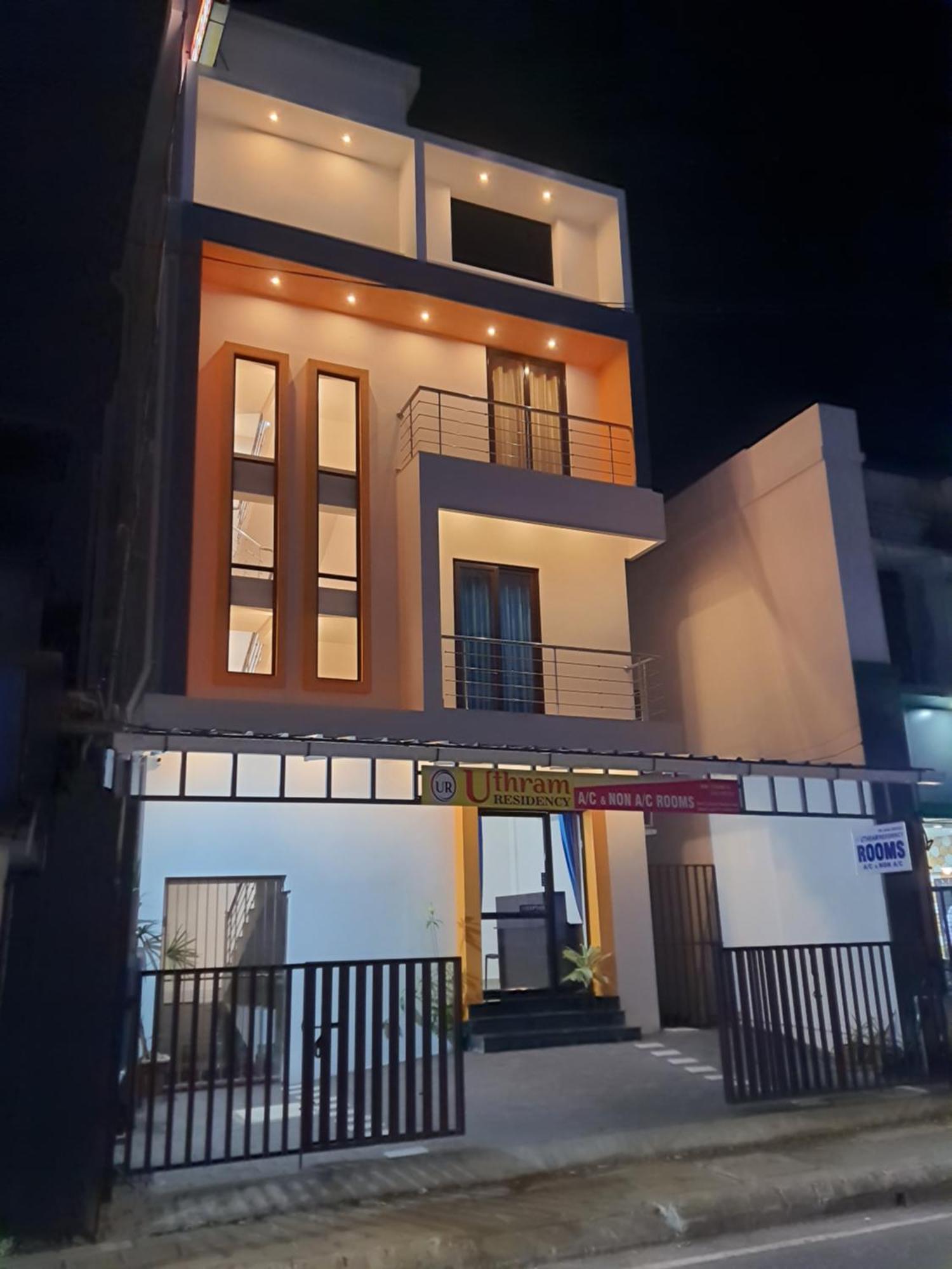 Villa Uthram Residency à Kochi Extérieur photo