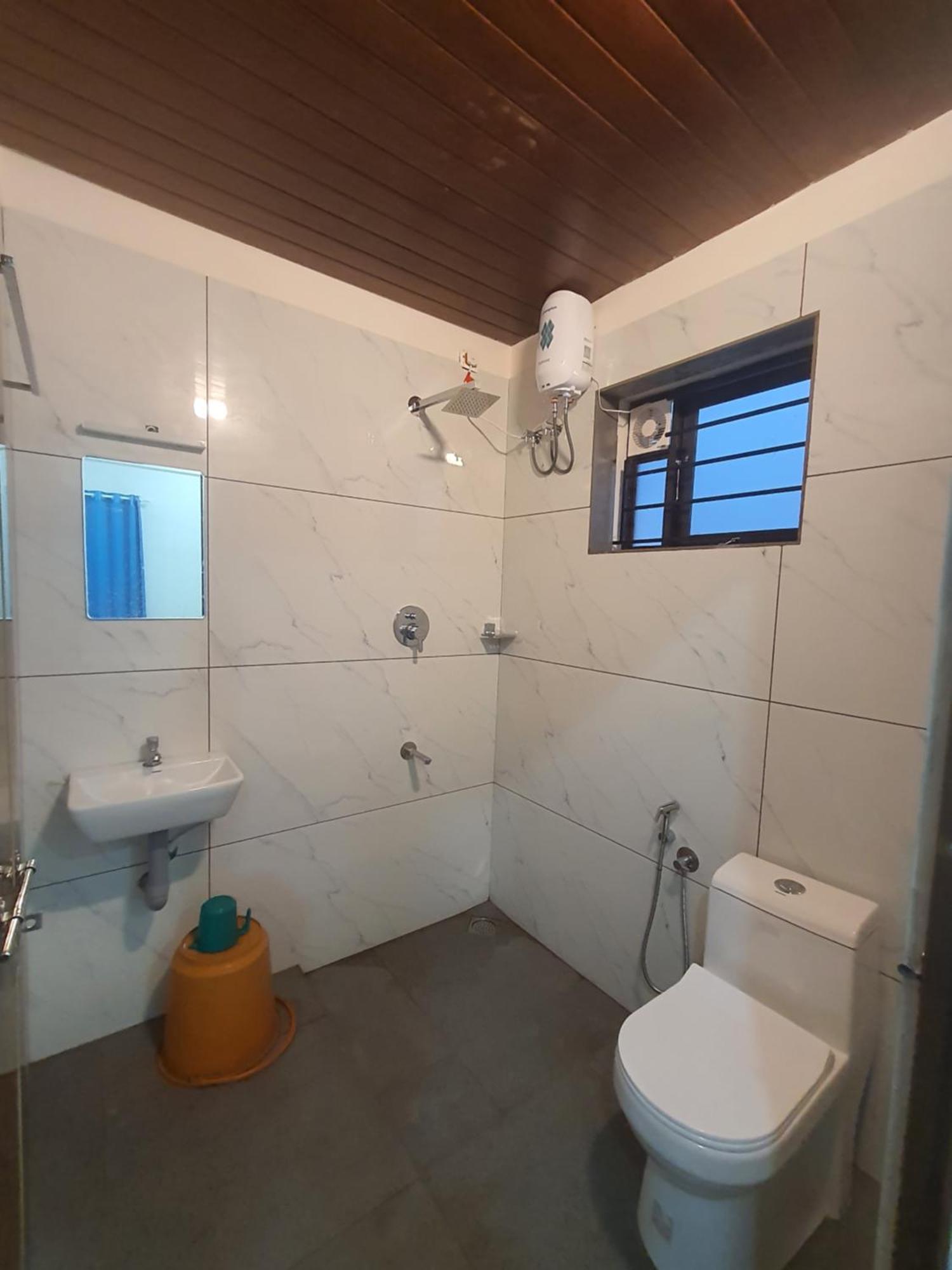 Villa Uthram Residency à Kochi Extérieur photo